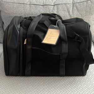 Béis Travel Multifunction Duffle Bag